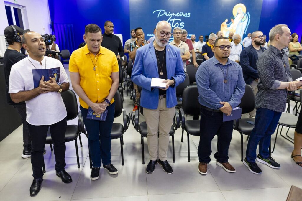 Primeira Profissão Ir Gustavo e Ir João Leonardo ()