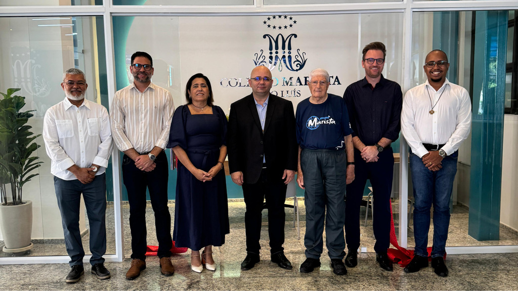 Comunidade de Recife e Colégio São Luís recebem visita canônica do Ir Assis