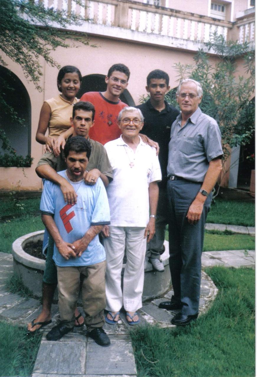 Mês Missionário Comunidade da Paz (ComPaz) inspirada pelo Ir Salatiel Amaral celebra anos no agreste paraibano Mês Missionário Comunidade da Paz (ComPaz) inspirada pelo Ir Salatiel Amaral celebra anos no agreste paraibano