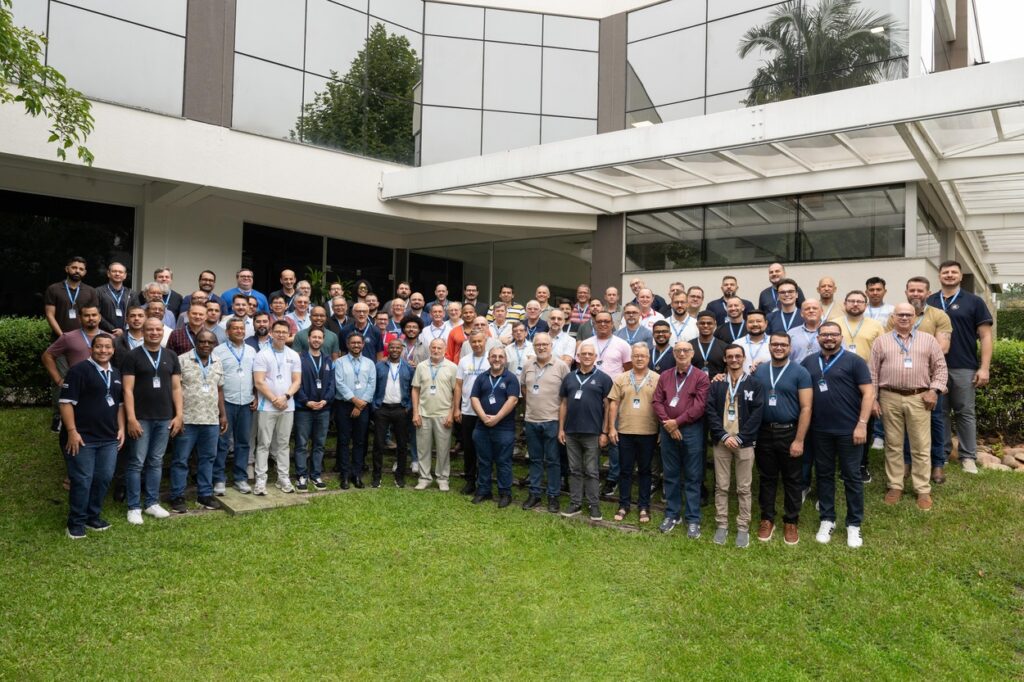 Foto oficial ()
